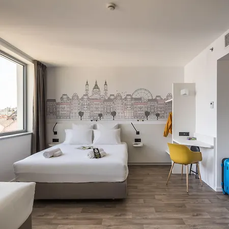 ホテル B&B Hotel Budapest City 3*